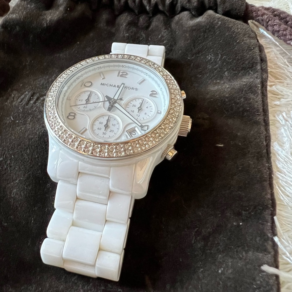 MICHAEL KORS Pearl White Ceramic Watch